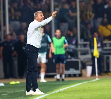 AEK Athens v Ajax Amsterdam UEFA Europa League Maurice Steijn Manager of Ajax Amsterdam gives instructions to his players during the UEFA Europa League Group B match at OPAP Arena, Athens Copyright: xYannisxHalasx FIL-19062-0074 UK Newspapers OUT