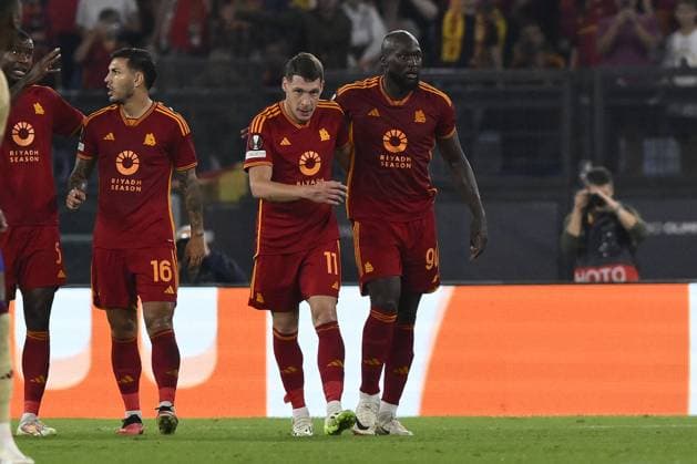 Football Europa League match - AS Roma vs Servette FC Romelu Lukaku of A.S. Roma celebrates after scoring 1-0 during the UEFA Europa League Matchday 2, Group G, between A.S. Roma - Servette F.C. on October 5, 2023 at the Olympic Stadium in Rome, Italy. Rome Italy  Copyright: xIPAxSport ABACAx BRIPASport20231005_484 IPAxSport ABACAx BRIPASport20231005_484