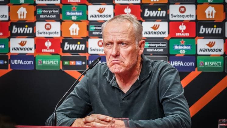 Coach Christian Streich SC Freiburg at press conference corners of mouth down, disappointed, sad 05 10 2023 Freiburg im Breisgau, Baden Württemberg, Germany, Europe UEFA EUROPA LEAGUE 2023 2024 Football Men SC FREIBURG vs West Ham United FC Europa Park Stadium
