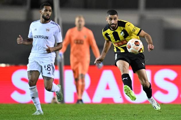 Häcken s Aiham Ousou and QarabaÄü s Juninho during Thursday s football match in the Europa League between BK Häcken and QarabaÄü FK at Ullevi in Gothenburg, Sweden October 5, 2023 Gothenburg Sweden x9200x  Copyright: xBjörnxLarssonxRosvall TTx EUROPE LEAGUE HÄCKEN-QARABAG