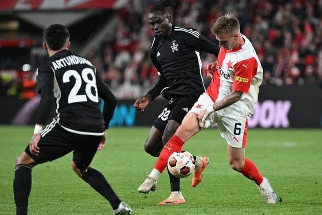 From left soccer players Alejandro Artunduaga, Peter Ademo, both of Tiraspol and Conrad Wallem of Slavia Praha in action during the Football Europe League 2nd round match, group G match Slavia Praha vs Sheriff Tiraspol in Prague, Czech Republic, October 5, 2023. (CTKxPhoto MichalxKamaryt) CTKPhotoP2023100509635  CTKPhotoP2023100509635
