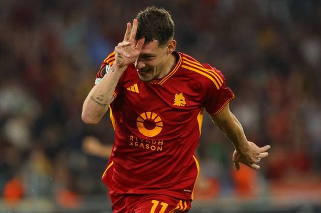 Football: UEFA Europa League 2023-2024 - group G - AS Roma vs Servette FC at Olympic Stadium in Rome on 05th october 2023 Rome, Italy 05.10.2023: Andrea Belotti of Roma score the goal and celebrate during the UEFA Europa League 2023-2024, group G, football match between AS Roma vs Servette FC at Olympic Stadium in Rome. Rome Olympic italy Copyright: xmarcoxiacobucci