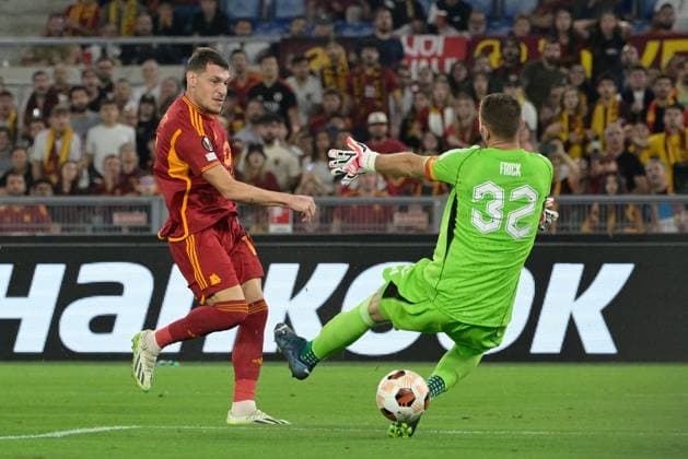 Andrea Belotti (AS Roma); goal 2-0 during the UEFA Europa League 2023-2024 football match between AS Roma and Servette FC at the Olympic Stadium in Rome on 05 October 2023.  Copyright: xFabrizioxCorradetti IPAxSportx x xx IPA_40798513 IPA_IPA40798513