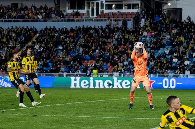231005 Goalkeeper Peter Abrahamsson of Häcken during the UEFA Europa League football match between Häcken and Qarabag on October 5, 2023 in Gothenburg Photo Fredrik Aremyr BILDBYRAN COP 314 MB0740 football soccer football uefa europa league häcken qarabag bbeng  Copyright: FREDRIKxAREMYR BB231005FA013