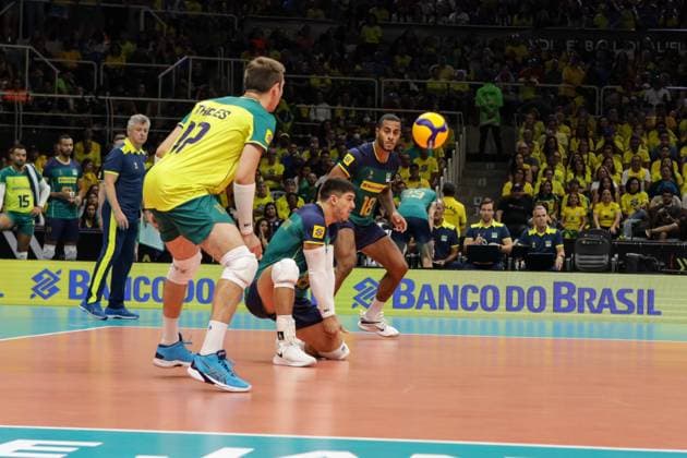 Pré Olímpico de Vôlei Brasil x Cuba RIO DE JANEIRO, RJ - 06.10.2023: PRÉ OLÍMPICO DE VÔLEI BRASIL X CUBA - The Brazilian men& 39;s volleyball team returns to the Maracanãzinho court, in Rio de Janeiro, this Friday morning (6) to face the Cuban team, in a game valid for Group A of the Pre-Olympic Volleyball Tournament. It is worth remembering that only the top two in each group guarantee qualification for the Paris 2024 Olympic Games, Olympische Spiele, Olympia, OS (Photo: Lorando Labbe Fotoarena) x2444087x  LorandoxLabbe