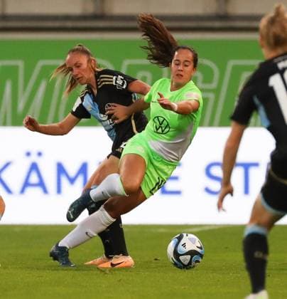 VfL vs Nuremberg, BL Women Wolfsburg, 06 10 2023, FOOTBALL VfL Wolfsburg vs 1 FC Nuremberg, Google Pixel Women Bundesliga, Season 2023 24 Nadja Burkard FC Nuremberg , Nuria Rabano VfL Wolfsburg Wolfsburg