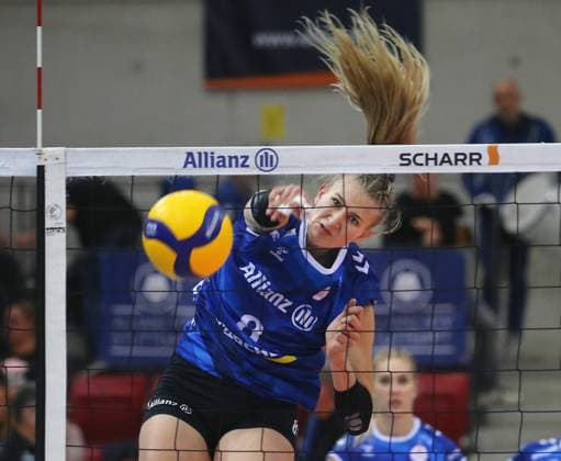 Sport Themen der Woche KW40 Sport Bilder des Tages BAU 06.10.2023 Stuttgart Volleyball Allianz MTV Stuttgart vs. VC Wiesbaden, Monique Strubbe (Stuttgart) *** BAU 06 10 2023 Stuttgart Volleyball Allianz MTV Stuttgart vs VC Wiesbaden, Monique Strubbe Stuttgart