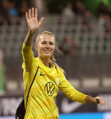 Merle Frohms VfL Wolfsburg Football, Women, Season 2023 2024, 1 League, Google Pixel Women Bundesliga, VfL Wolfsburg vs 1 FC Nuernberg, 1 0 DFL REGULATES PROHIBIT ANY USE OF PHOTOGRAPHS AS IMAGE SEQUENCES AND OR QUASI VIDEO