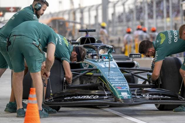 Lusail - 06-10-2023, Lusail International Circuit, Lance Stroll at the Formula 1 Qatar Grand Prix 2023 Friday Formula 1 Qatar Grand Prix 2023 Friday  x22654516x Copyright: