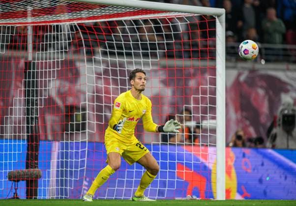 Leipzig goalkeeper goalkeeper Janis Blaswich Football 1 Bundesliga, 6 matchday RB Leipzig FC Bayern Muenchen 2 2 30 September 2023 Leipzig, Red Bull Arena RB Leipzig FC Bayern Muenchen 2 2