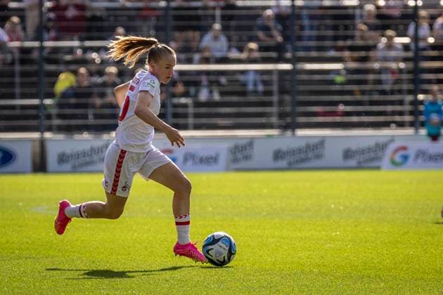 GOOGLE PIXEL Womens Bundesliga 1 FC Köln MSV Duisburg Celina Degen 1 FC Koeln, Nr 5 GOOGLE PIXEL Womens Bundesliga 1 FC Köln MSV Duisburg, 3 Matchday, on 07 10 2023 at Franz Kremer Stadium in Koeln DFL REGULATIONS PROHIBIT ANY USE OF PHOTOGRAPHS AS IMAGE SEQUENCES AND OR QUASI VIDEO Copyright: xBEAUTIFULxSPORTS LeahxKohringx