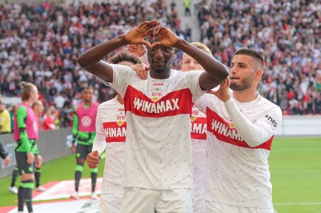 Sport Themen der Woche KW40 Sport Bilder des Tages 07.10.2023, xgox, Fussball 1.Bundesliga, VfB Stuttgart - VfL Wolfsburg emspor, v.l. Jubel nach dem 1:1 durch Serhou Guirassy (Stuttgart, 9) (DFL DFB REGULATIONS PROHIBIT ANY USE OF PHOTOGRAPHS as IMAGE SEQUENCES and or QUASI-VIDEO) Stuttgart *** 07 10 2023, xgox, football 1 Bundesliga, VfB Stuttgart VfL Wolfsburg emspor, v l cheers after 1 1 by Serhou Guirassy Stuttgart, 9 DFL DFB REGULATES PROHIBIT ANY USE OF PHOTOGRAPHS as IMAGE SEQUENCES and or QUASI VIDEO Stuttgart
