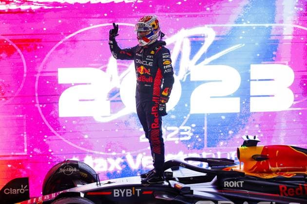 VERSTAPPEN Max (ned), Red Bull Racing RB19, 3-time World Champion celebration during the 2023 Formula 1 Qatar Grand Prix, 17th round of the 2023 Formula One World Championship, WM, Weltmeisterschaft from October 6 to 8, 2023 on the Lusail International Circuit, in Doha, Qatar - F1 - QATAR GRAND PRIX 2023 DPPI Panoramic  _R3_8308