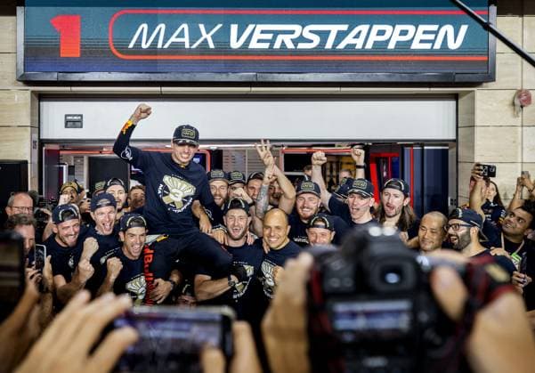 QATAR - Max Verstappen (Red Bull Racing) celebrates his third Formula 1 World Championship, WM, Weltmeisterschaft after the sprint race prior to the Formula 1 Grand Prix at the Lusail International Circuit in Qatar. ANP SEM VAN DER WAL Sprint 2023 2024 xVIxANPxSportx xxANPxIVx 480502889 originalFilename: 480502889.jpg