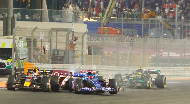 Crash between 11 Sergio Perez MEX, Oracle Red Bull Racing , 27 Nico Hulkenberg DEU, MoneyGram Haas F1 Team and 31 Esteban Ocon FRA, BWT Alpine F1 Team , F1 Grand Prix of Qatar at Lusail International Circuit on October 7, 2023 in Doha, Qatar Photo by HOCH ZWEI Doha Qatar