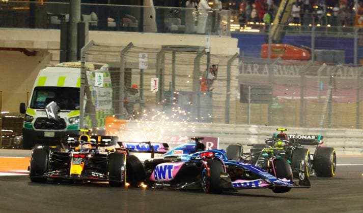 Crash between 11 Sergio Perez MEX, Oracle Red Bull Racing , 27 Nico Hulkenberg DEU, MoneyGram Haas F1 Team and 31 Esteban Ocon FRA, BWT Alpine F1 Team , F1 Grand Prix of Qatar at Lusail International Circuit on October 7, 2023 in Doha, Qatar Photo by HOCH ZWEI Doha Qatar