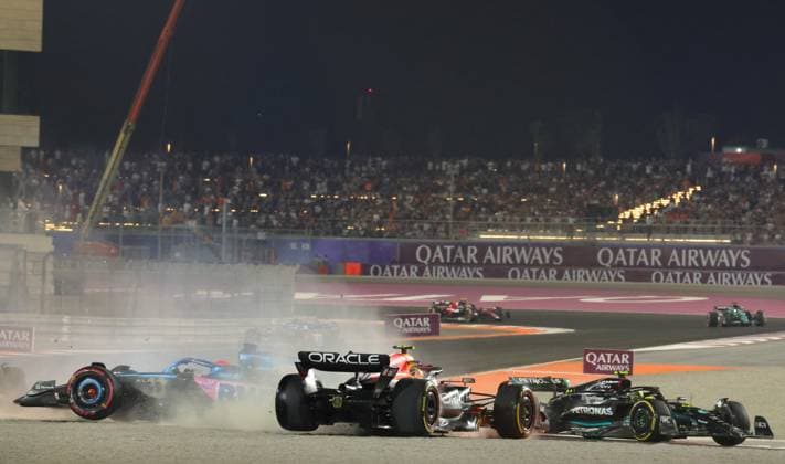Crash between 11 Sergio Perez MEX, Oracle Red Bull Racing , 27 Nico Hulkenberg DEU, MoneyGram Haas F1 Team and 31 Esteban Ocon FRA, BWT Alpine F1 Team , F1 Grand Prix of Qatar at Lusail International Circuit on October 7, 2023 in Doha, Qatar Photo by HOCH ZWEI Doha Qatar