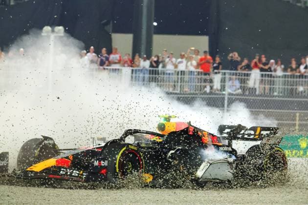 Crash between 11 Sergio Perez MEX, Oracle Red Bull Racing , 27 Nico Hulkenberg DEU, MoneyGram Haas F1 Team and 31 Esteban Ocon FRA, BWT Alpine F1 Team , F1 Grand Prix of Qatar at Lusail International Circuit on October 7, 2023 in Doha, Qatar Photo by HOCH ZWEI Doha Qatar