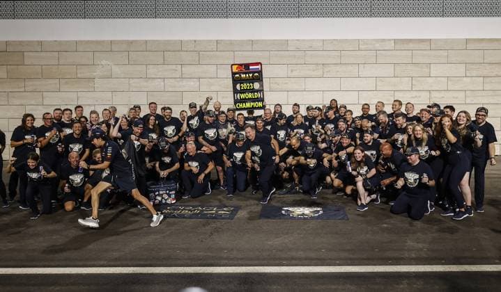 VERSTAPPEN Max (ned), Red Bull Racing RB19, portrait celebrates his 3rd Formula One World Champion with his team mechanic, mecanicien, mechanics PEREZ Sergio (mex), Red Bull Racing RB19, portrait WHEATLEY Jonathan (gbr), Team Manager of Red Bull Racing, portrait MARKO Helmut (aut), Drivers™ Manager of Red Bull Racing, portrait HORNER Christian (gbr), Team Principal of Red Bull Racing, portrait NEWEY Adrian (gbr), Chief Technical Officer of Red Bull Racing, portrait during the 2023 Formula 1 Qatar Grand Prix, 17th round of the 2023 Formula One World Championship, WM, Weltmeisterschaft from October 6 to 8, 2023 on the Lusail International Circuit, in Doha, Qatar - F1 - QATAR GRAND PRIX 2023 DPPI Panoramic 00123038__R5_7940