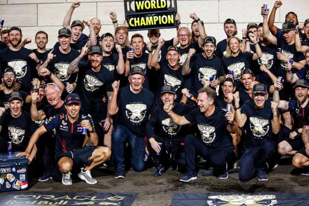 VERSTAPPEN Max (ned), Red Bull Racing RB19, portrait celebrates his 3rd Formula One World Champion mechanic, mecanicien, mechanics PEREZ Sergio (mex), Red Bull Racing RB19, portrait WHEATLEY Jonathan (gbr), Team Manager of Red Bull Racing, portrait MARKO Helmut (aut), Drivers™ Manager of Red Bull Racing, portrait HORNER Christian (gbr), Team Principal of Red Bull Racing, portrait NEWEY Adrian (gbr), Chief Technical Officer of Red Bull Racing, portrait during the 2023 Formula 1 Qatar Grand Prix, 17th round of the 2023 Formula One World Championship, WM, Weltmeisterschaft from October 6 to 8, 2023 on the Lusail International Circuit, in Doha, Qatar - F1 - QATAR GRAND PRIX 2023 DPPI Panoramic 00123038__R3_8522