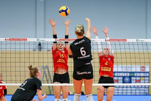 1 Volleyball Bundesliga Women 2023 2024, VC Neuwied 77 Rote Raben Vilsbiburg Block Maya Sendner VCN, 16 , Hilkka Hujanen VCN, 4 Neuwied RWG Sporthalle Rheinland Pfalz Germany