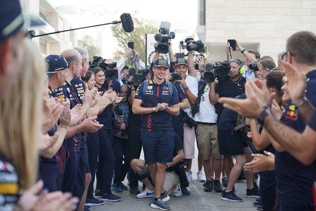 08 10 2023, Losail International Circuit, Doha, Formula 1 Qatar Airways Qatar Grand Prix 2023 ,in picture The Red Bull Team forms a guard for the new Formula 1 World Champion Max Verstappen NLD , Oracle Red Bull Racing Doha Losail International Circuit Qatar  eu-images-506