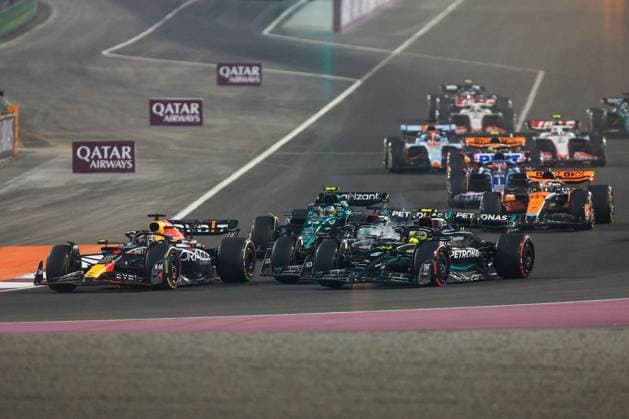 Start, 1 Max Verstappen NLD, Oracle Red Bull Racing , 63 George Russell GBR, Mercedes AMG Petronas F1 Team , 44 Lewis Hamilton GBR, Mercedes AMG Petronas F1 Team , F1 Grand Prix of Qatar at Lusail International Circuit on October 8, 2023 in Doha, Qatar Photo by HOCH ZWEI Doha Qatar