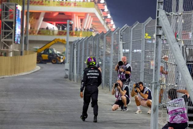 Start, 44 Lewis Hamilton GBR, Mercedes AMG Petronas F1 Team after crash, F1 Grand Prix of Qatar at Lusail International Circuit on October 8, 2023 in Doha, Qatar Photo by HOCH ZWEI Doha Qatar