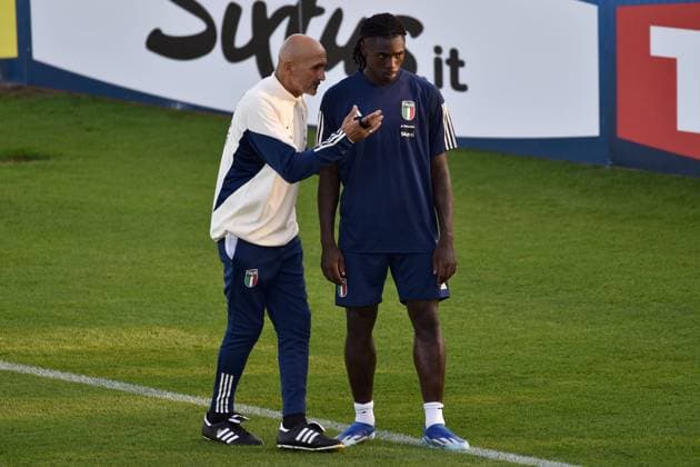Head coach of Italy Luciano Spalletti and Italian player Moise Kean during Italy training session, UEFA European Football Championship in Florence, Italy, October 09 2023  Copyright: xLisaxGuglielmi IPAxSportx xipa-ax xx IPA_40886918 IPA_IPA40886918