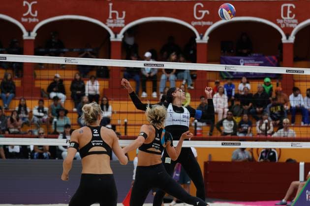 Brazil Vs Germany Women™s Match - Beach volleyball, Beachvolleyball World Cup October 9, 2023, Tlaxcala, Mexico: Laura Ludwig (1) of team Germany competes against Carolina Solberg (1) team Brazil during the Brazil vs Germany Women™s match of the Beach Volleyball World Cup. on October 9, 2023 in Tlaxcala, Mexico. (Photo by Essene Hernandez Eyepix Group) Copyright: xEssenexHernandez xEyepixxGroupx EH_09102023_100634