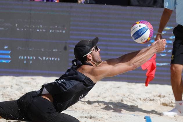 Men™s Match USA Vs Mexico Beach volleyball, Beachvolleyball World Cup October 10, 2023, Tlaxcala, Mexico: Miles Evans of United States competes against team Mexico during the Beach Volleyball World Cup Men s match between USA and Mexico. on October 10, 2023 in Tlaxcala, Mexico. (Photo by Essene Hernandez Eyepix Group) Copyright: xEssenexHernandez xEyepixxGroupx EH_10102023_100916