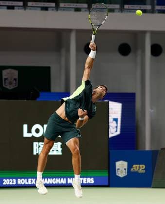(231011) -- SHANGHAI, Oct. 11, 2023 -- Carlos Alcaraz of Spain serves during the men s singles round of 16 match between Carlos Alcaraz of Spain and Grigor Dimitrov of Bulgaria at the ATP, Tennis Herren Shanghai Masters tennis tournament in Shanghai, east China, Oct. 11, 2023. ) (SP)CHINA-SHANGHAI-TENNIS-ATP TOUR-SHANGHAI MASTERS(CN) WangxLili 