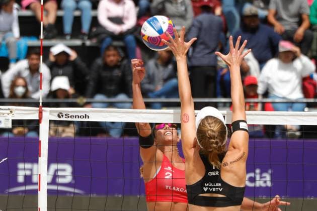 Beach volleyball, Beachvolleyball World Cup - Women™s Match Between Spain and Germany October 11, 2023, Tlaxcala, Mexico: Svenja Müller of Germany (R) competes against Paula Soria of Spain during the Beach Volleyball World Cup W™omen™s match between Germany and Spain. on October 11, 2023 in Tlaxcala, Mexico. (Photo by Essene Hernandez Eyepix Group) Copyright: xEssenexHernandez xEyepixxGroupx EH_11102023_101069