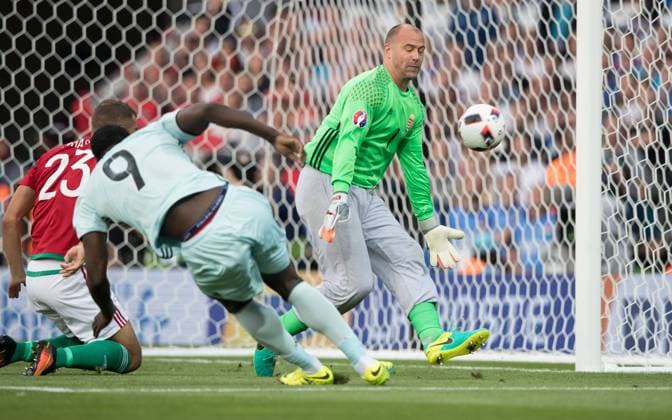20160626 Toulouse , France UEFA EURO, EM, Europameisterschaft,Fussball 2016 : HUNGARY vs BELGIUM Gabor KIRALY Romelu LUKAKU Uefa Euro 2016 France 1 8 final finale Belgique Belgie Hongrie Hongarije Red Devils Diables Rouges Rode Duivels Soccer Football Voetbal PI Toulouse France Frankrijk  Copyright: xFRANKxABBELOOSx 225878