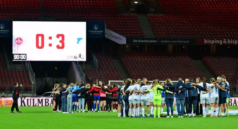 13 10 2023 football season 2023 2024 1 women football Bundesliga 04 matchday 1 FC Nürnberg FCN club TSG 1899 Hoffenheim sport photo zinc xwoxzix team circle team team after end of match