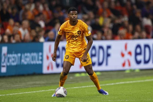 AMSTERDAM - Denzel Dumfries of Holland during the European Championship, EM, Europameisterschaft Qualifying match in group B between the Netherlands and France at the Johan Cruijff ArenA on October 13, 2023 in Amsterdam, the Netherlands. ANP MAURICE VAN STEEN UEFA EURO, EM, Europameisterschaft,Fussball 2024 Qualifying Round 2023 2024 xVIxANPxSportx xxANPxIVx 480999956 originalFilename: 480999956.jpg