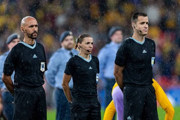 Football - International Friendly, Länderspiel, Nationalmannschaft - England v Australia LONDON, ENGLAND - Friday, October 13, 2023: Referee StÃ phanie Frappart (C) and her assistants Mikael Berchebru (L) and AurÃ lien Drouet (R) line-up before an International Friendly match between England and Australia at Wembley Stadium. (Photo by David Rawcliffe Propaganda) LONDON Wembley Stadium GREATER LONDON ENGLAND  Copyright: xDavidxRawcliffex P2023-10-13-England_Australia-55