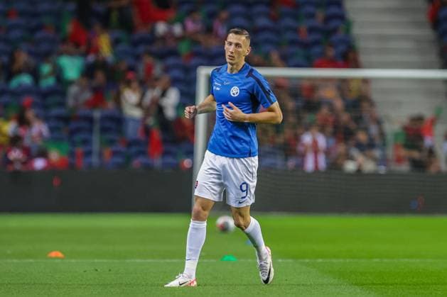 UEFA EURO, EM, Europameisterschaft,Fussball Qualifiers, Portugal vs Slovakia, Porto, Portugal Porto, Portugal. Oct. 13th, 2023, UEFA Euro Qualifiers, Portugal vs Slovakia, Porto, Portugal, Qualification round, Group J, Matchday 7 of 10 at the Estadio do Dragao, Robert Bozenik, playing for Slovakia, photography by Odyssey @guelbergoes Porto Portugal