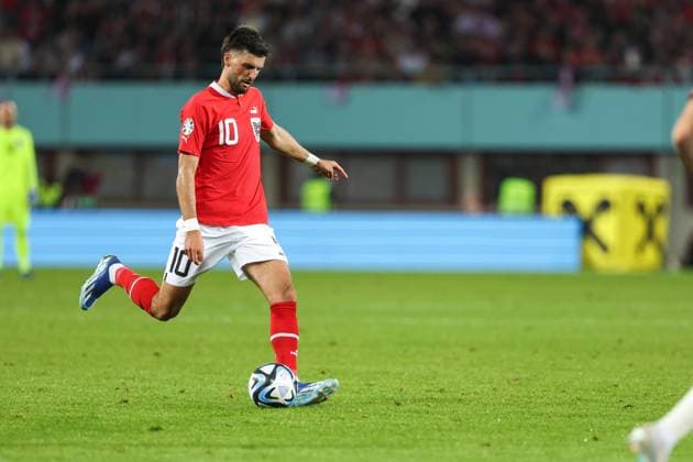 SOCCER - EURO 2024 Quali, AUT vs BEL VIENNA,AUSTRIA,13.OCT.23 - SOCCER - European Qualifiers 2024, OEFB international match, Länderspiel, Nationalmannschaft Austria vs Belgium. Image shows Florian Grillitsch (AUT).  GEPAxpictures xArminxRauthner