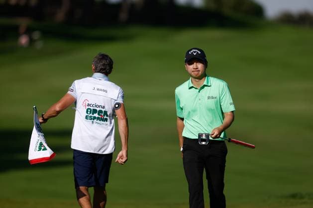 October 13, 2023, MADRID, MADRID, SPAIN: Jeunghun Wang of Korea in action during Acciona Open de Espana, Round 2, Golf tournament celebrated at Club de Campo on October 13, 2023, in Madrid, Spain. MADRID SPAIN - ZUMAa181 20231013_zaa_a181_111 Copyright: xOscarxJ.xBarrosox