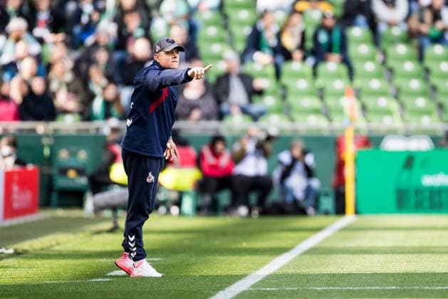 GOOGLE PIXEL Womens Bundesliga, SV Werder Bremen 1 FC Koeln 14 10 2023 Daniel Weber Coach 1 FC Koeln gestures GOOGLE PIXEL Womens Bundesliga, SV Werder Bremen 1 FC Koeln, Bremen, wohninvest Weserstadion on 14 10 2023 DFB REGULATES PROHIBIT ANY USE OF PHOTOGRAPHS AS IMAGE SEQUENCES AND OR QUASI VIDEO Copyright: xBEAUTIFULxSPORTS Wunderlx