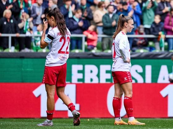 1 FC Koeln loses 3 0 to Werder Bremen Alena Bienz 1 FC Koeln 11 and Natalia Padilla Bidas 1 FC Koeln 22 stand on the pitch disappointed Defeat, grief GER, SV Werder Bremen 1 FC Koeln, football, womens Bundesliga, 4 matchday, season 2023 2024, 14 10 2023 GER, SV Werder Bremen 1 FC Koeln, football, womens Bundesliga, 4 matchday, season 2023 2024, 14 10 2023 Bremen Copyright: xEibner-Pressefoto xStephaniexZerx EP_SZE