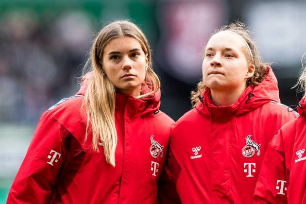 GOOGLE PIXEL Womens Bundesliga, SV Werder Bremen 1 FC Koeln 14 10 2023 Selina Cerci 1 FC Koeln, 29 hugs Lotta Cordes 1 FC Koeln, 6 GOOGLE PIXEL Womens Bundesliga, SV Werder Bremen 1 FC Koeln, Bremen, wohninvest Weserstadion on 14 10 2023 DFB REGULATIONS PROHIBIT ANY USE OF PHOTOGRAPHS AS IMAGE SEQUENCES AND OR QUASI VIDEO Copyright: xBEAUTIFULxSPORTS Wunderlx