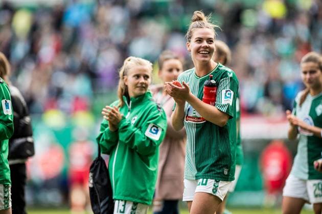 GOOGLE PIXEL Womens Bundesliga, SV Werder Bremen 1 FC Koeln 14 10 2023 Juliane Wirtz SV Werder Bremen, 28 laughing at the lap of honor GOOGLE PIXEL Womens Bundesliga, SV Werder Bremen 1 FC Koeln, Bremen, wohninvest Weserstadion on 14 10 2023 DFB REGULATIONS PROHIBIT ANY USE OF PHOTOGRAPHS AS IMAGE SEQUENCES AND OR QUASI VIDEO Copyright: xBEAUTIFULxSPORTS Wunderlx