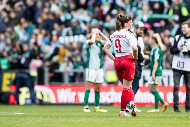 GOOGLE PIXEL Womens Bundesliga, SV Werder Bremen 1 FC Koeln 14 10 2023 Adriana Achcinska 1 FC Koeln, 9 frustrated after defeat GOOGLE PIXEL Womens Bundesliga, SV Werder Bremen 1 FC Koeln, Bremen, wohninvest Weserstadion on 14 10 2023 DFB REGULATIONS PROHIBIT ANY USE OF PHOTOGRAPHS AS IMAGE SEQUENCES AND OR QUASI VIDEO Copyright: xBEAUTIFULxSPORTS Wunderlx