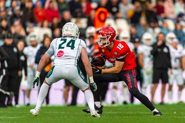 Simon Fâˆöâˆns 12, WR, Potsdam Royals with Tim Eckelmann 24, safety, Schwaebisch Hall Unicorns GER, Potsdam Royals vs Schwaebisch Hall Unicorns, GFL, season 2023, GFL Bowl, finals, 14 10 2023, GER, Potsdam Royals vs Schwaebisch Hall Unicorns, GFL, season 2023, GFL Bowl, finals, 14 10 2023 Essen Copyright: xEibner-Pressefotox EP_FWF