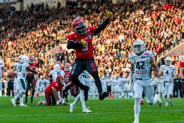 Touchdown by Brandon Polk 3, WR, Potsdam Royals off Luca Braun 42, safety, Schwaebisch Hall Unicorns GER, Potsdam Royals vs Schwaebisch Hall Unicorns, GFL, season 2023, GFL Bowl, finals, 14 10 2023, GER, Potsdam Royals vs Schwaebisch Hall Unicorns, GFL, season 2023, GFL Bowl, finals, 14 10 2023 Essen Copyright: xEibner-Pressefotox EP_FWF