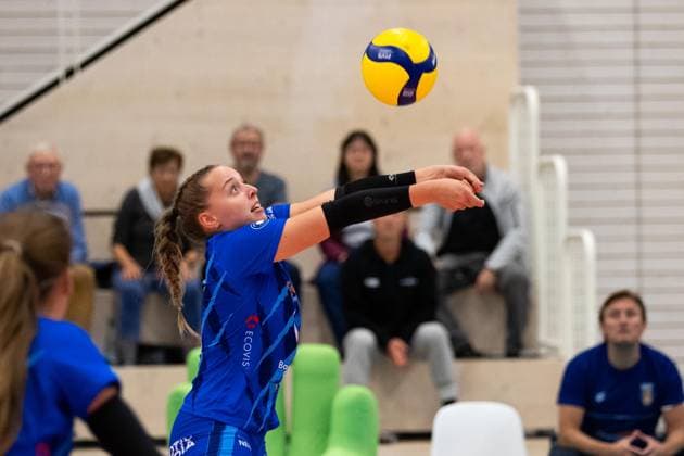 2 Bundesliga Women Pro Schwarz Weiss Erfurt vs TV Dingolfing Erfurt 14 10 2023 Loretta Piller 11 TV Dingolfing 2 Bundesliga Women Pro Schwarz Weiss Erfurt vs TV Dingolfing Riethsporthalle Erfurt 14 10 2023 Copyright: xBEAUTIFULxSPORTS Duehringx