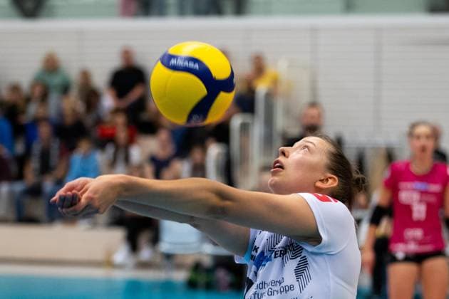 2 Bundesliga Women Pro Schwarz Weiss Erfurt vs TV Dingolfing Erfurt 14 10 2023 Isabella Noble 5 Schwarz Weiss Erfurt 2 Bundesliga Women Pro Schwarz Weiss Erfurt vs TV Dingolfing Riethsporthalle Erfurt 14 10 2023 Copyright: xBEAUTIFULxSPORTS Duehringx