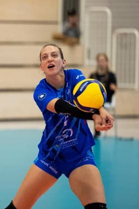 2 Bundesliga Women Pro Schwarz Weiss Erfurt vs TV Dingolfing Erfurt 14 10 2023 Natascha Oßner Niemczyk 5 TV Dingolfing 2 Bundesliga Women Pro Schwarz Weiss Erfurt vs TV Dingolfing Riethsporthalle Erfurt 14 10 2023 Copyright: xBEAUTIFULxSPORTS Duehringx